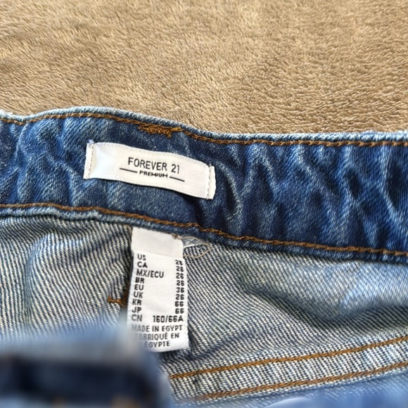 Forever 21 Woman’s Light Blue Distressed Jean Shorts - Picture 3 of 9